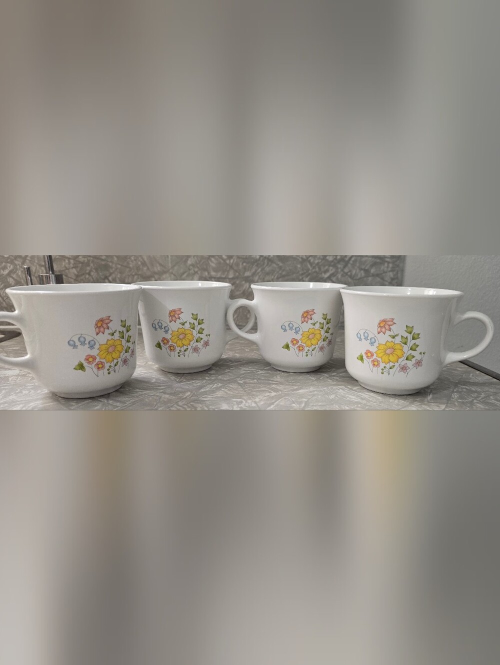 Corning Embossed Bottom Spring Meadow Mugs Set Of 4